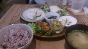 こもれび食堂+